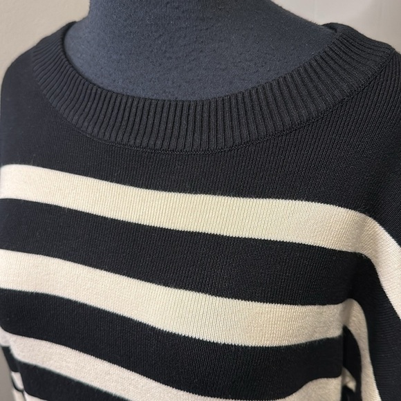 NWT Truth by Republic Women’s Small Knit Stripe Sweater Side Hem Slit - Picture 2 of 7